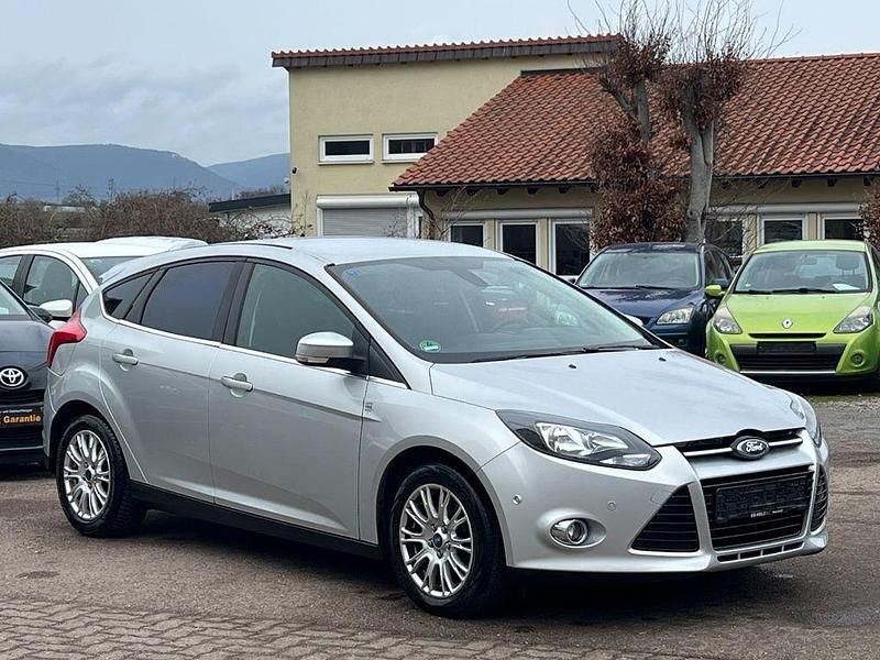 Gebraucht Ford Focus Titanium 150 PS (110 kW) 2011 Silber Limousine