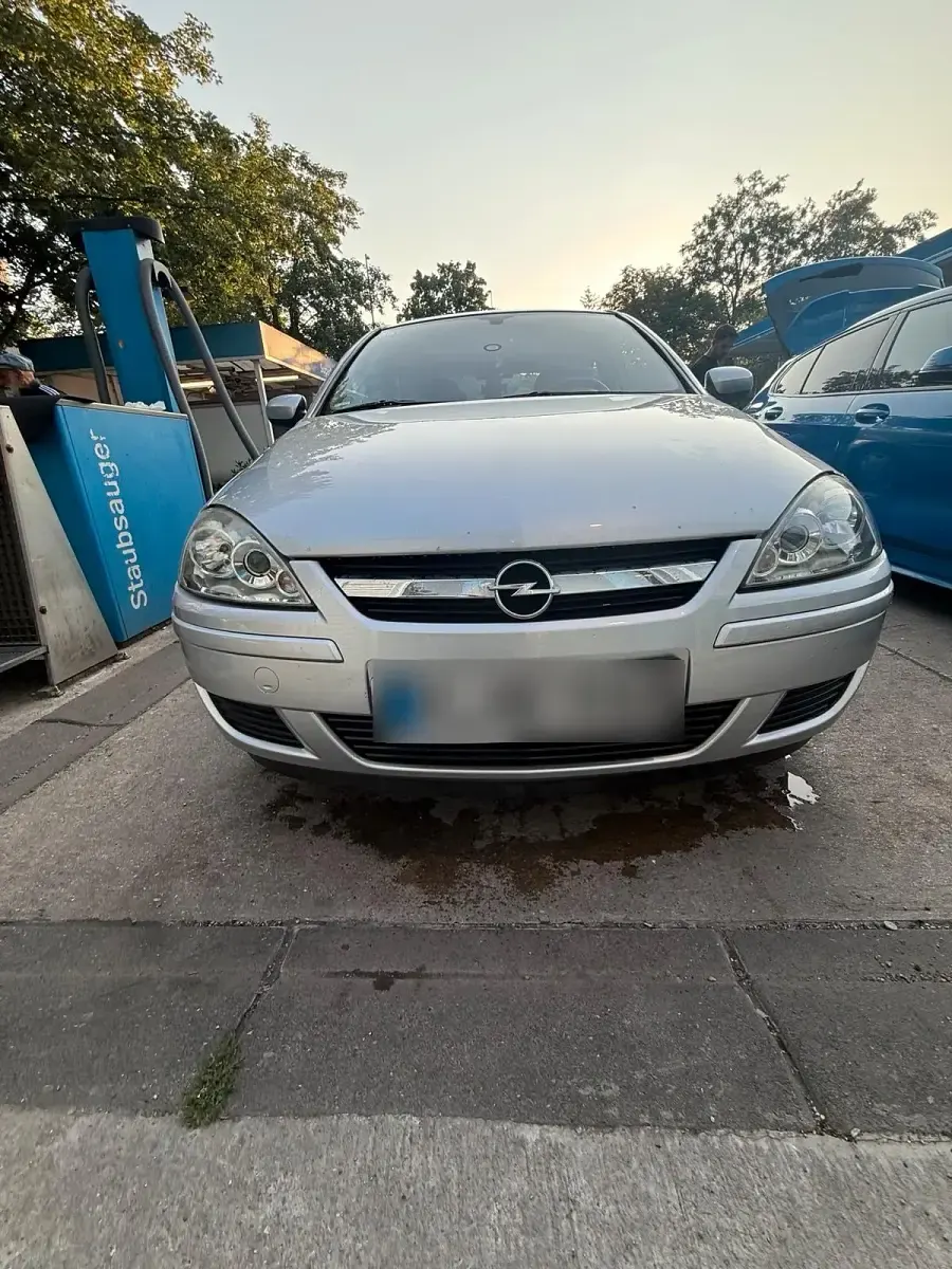 Gebraucht Opel Corsa 80 PS (58 kW) 2005 Silber Kleinwagen