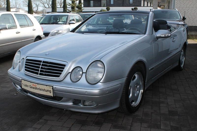 Gebraucht Mercedes CLK230 Elegance 197 PS (144 kW) 2001 Silber Cabrio