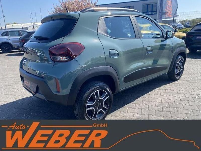 Second-hand Dacia Spring Extreme 47 kW (65 CP) 2024 Verde Hatchback