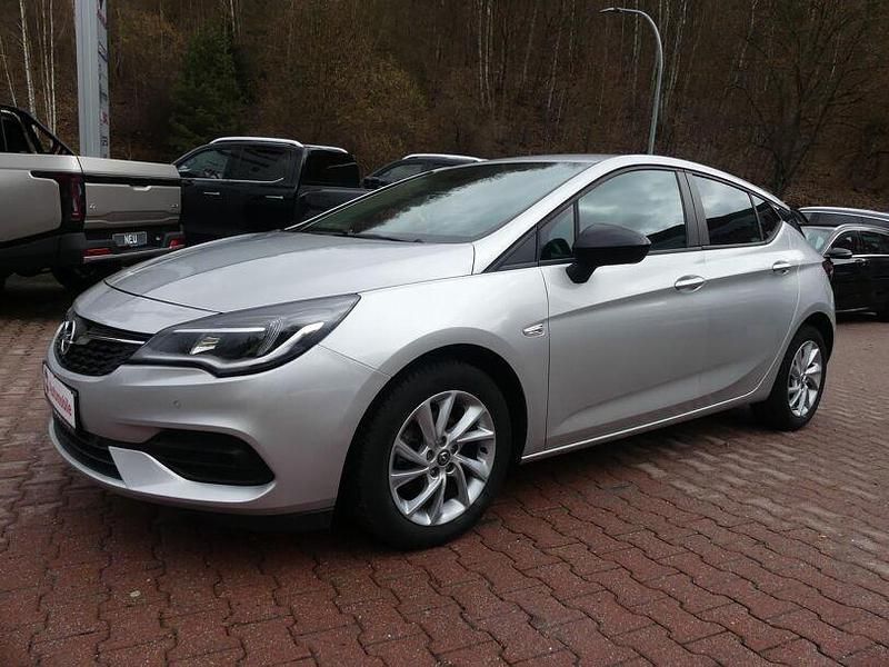 Gebraucht Opel Astra 131 PS (96 kW) 2021 Silber (metallic) Limousine