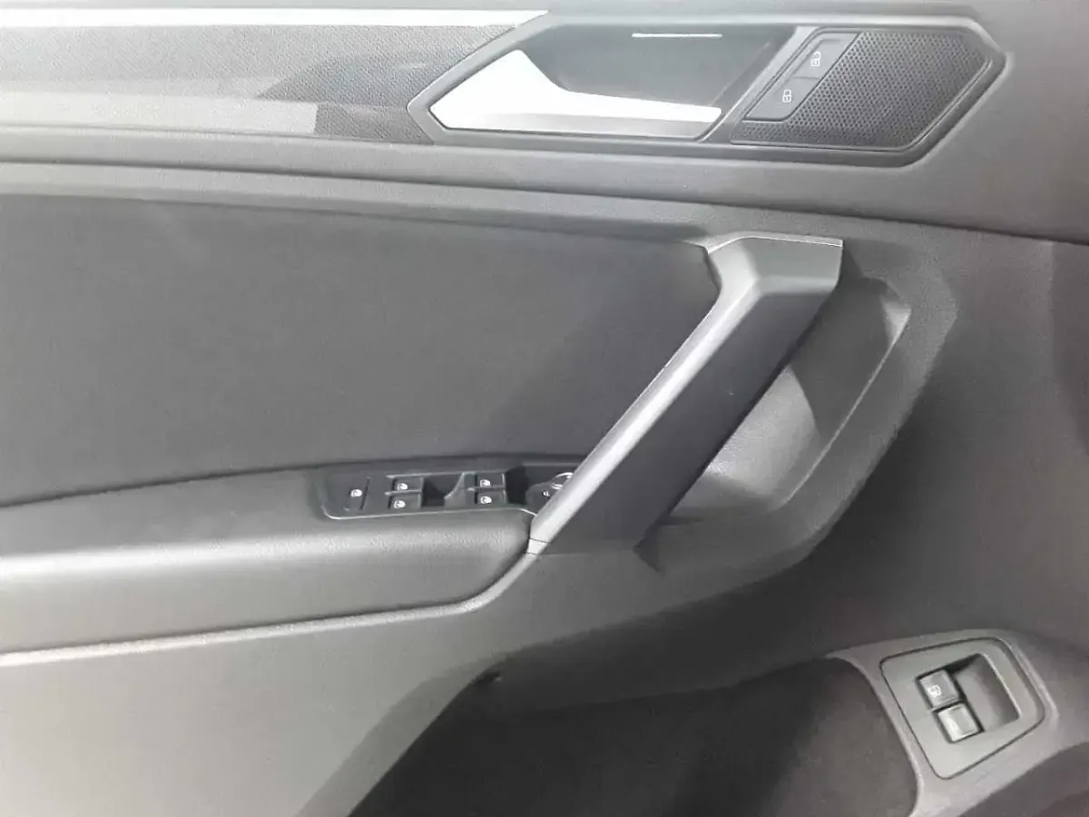Gebraucht VW Tiguan Elegance 150 PS (110 kW) 2022 Delfingrau metallic SUV