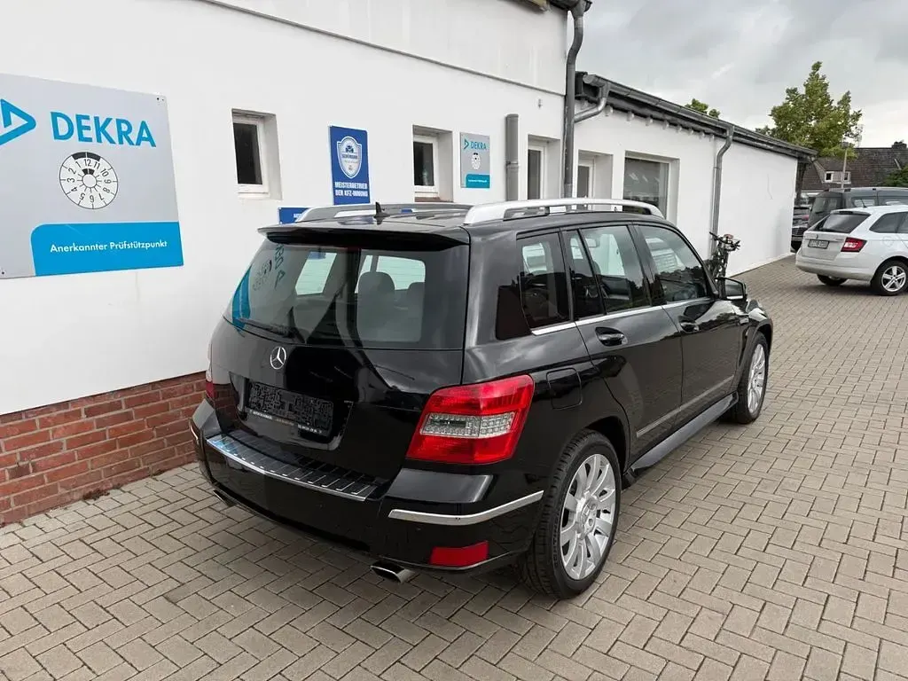 Gebraucht Mercedes GLK350 231 PS (169 kW) 2010 Schwarz SUV