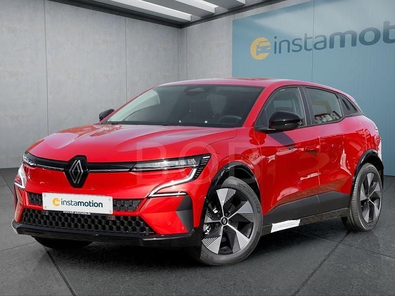 Rot Gebraucht 2023 Renault Mégane Limousine | 29.849 € (Fairer Preis) - Bild 1/4