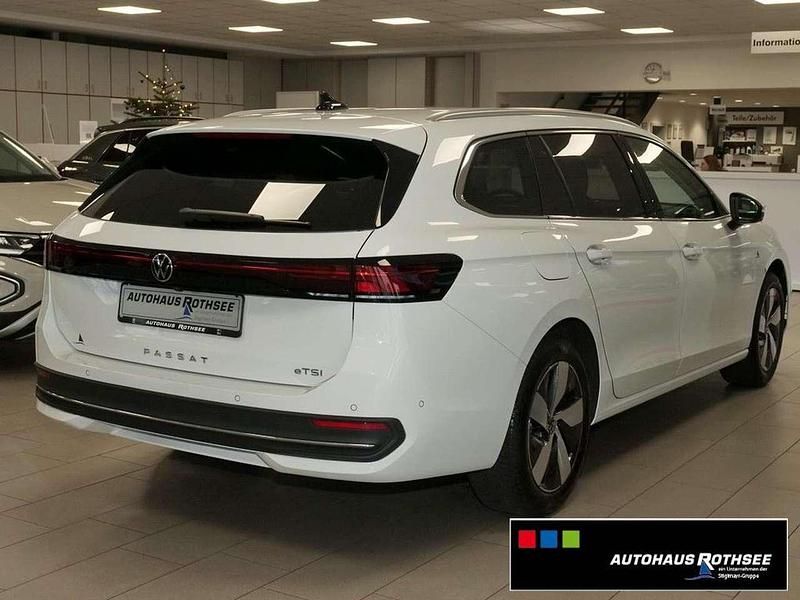 Gebraucht VW Passat Business 150 PS (110 kW) 2025 Pure white Kombi