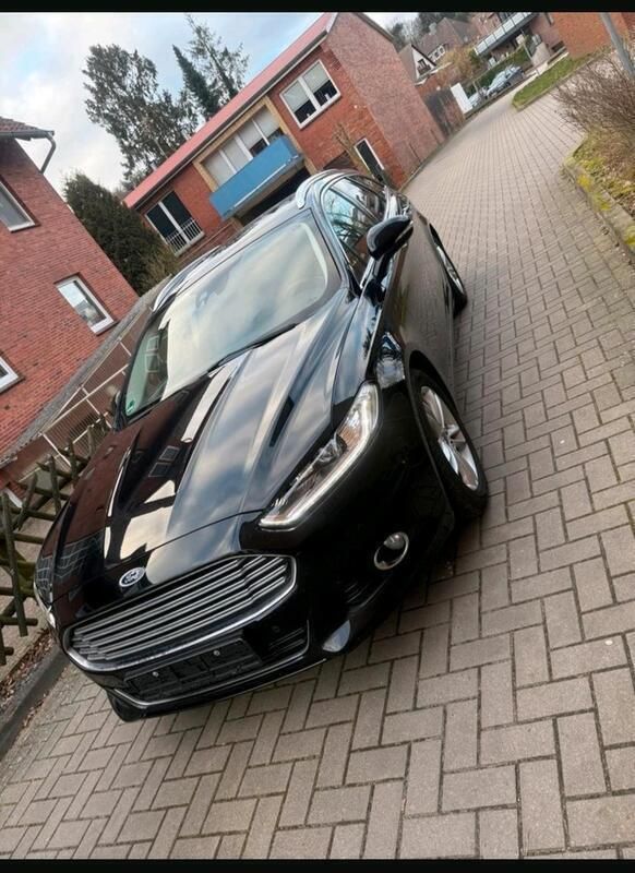 Schwarz Gebraucht 2016 Ford Mondeo Titanium Kombi | 14.000 € (Teuer) - Bild 1/4