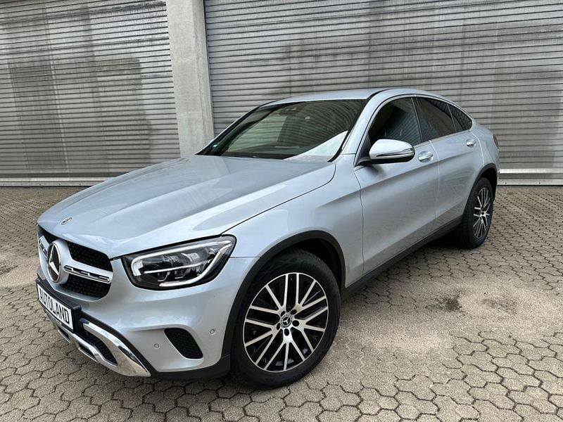 Silber Gebraucht 2022 Mercedes GLC220 Coupé | 35.995 € - Bild 1/4
