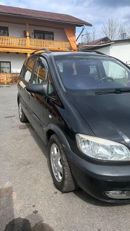 Gebraucht Opel Zafira 147 PS (108 kW) 2002 Schwarz Van / Kleinbus