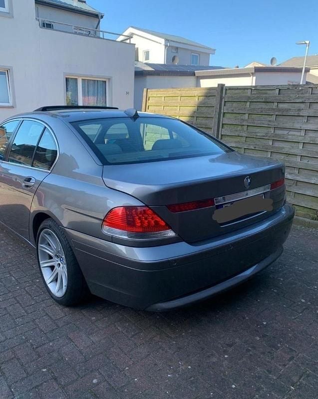 Gebraucht BMW 735 272 PS (200 kW) 2004 Grau Limousine