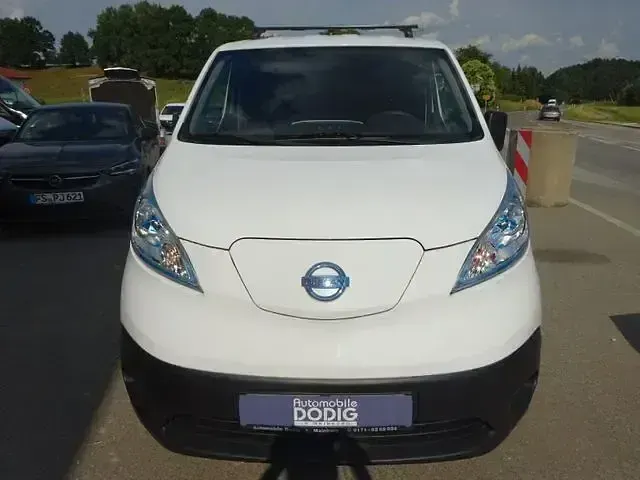 Gebraucht Nissan e-NV200 80 kW (109 PS) 2016 Weiss Van / Kleinbus