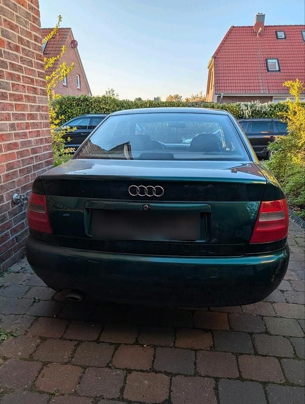 Usata Audi A4 101 CV (74 kW) 1998 Verde Berlina