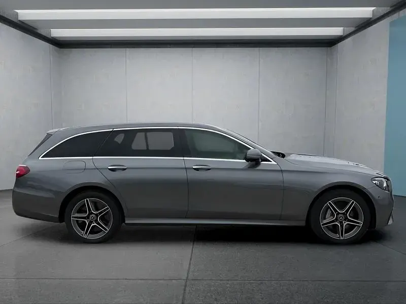 Gebraucht Mercedes E300 306 PS (225 kW) 2023 Grau Kombi