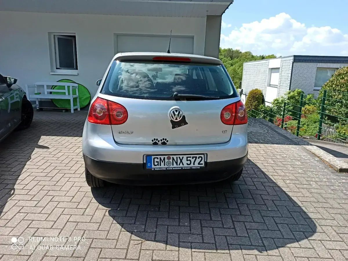 Gebraucht VW Golf V 101 PS (74 kW) 2005 Silber Kleinwagen