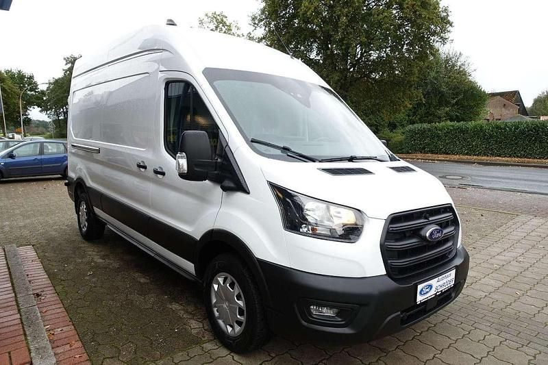 Gebraucht Ford Transit Trend 131 PS (96 kW) 2024 Weiß Van / Kleinbus
