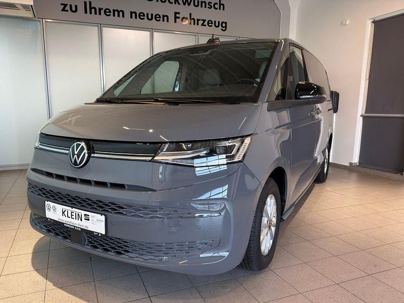 Gebraucht VW Multivan Life 150 PS (110 kW) 2024 Grau Van