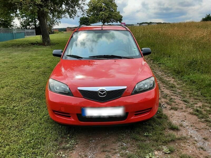 Rot Gebraucht 2003 Mazda 2 Kleinwagen | 1.500 € - Bild 1/4