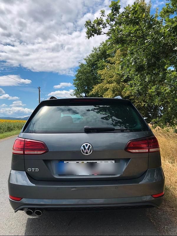 Gebraucht VW Golf VII GTD 184 PS (135 kW) 2019 Grau Kombi