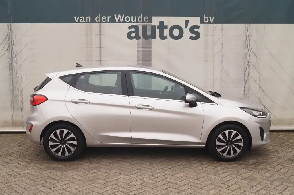 Gebraucht Ford Fiesta Titanium 124 PS (91 kW) 2022 Grau Kleinwagen