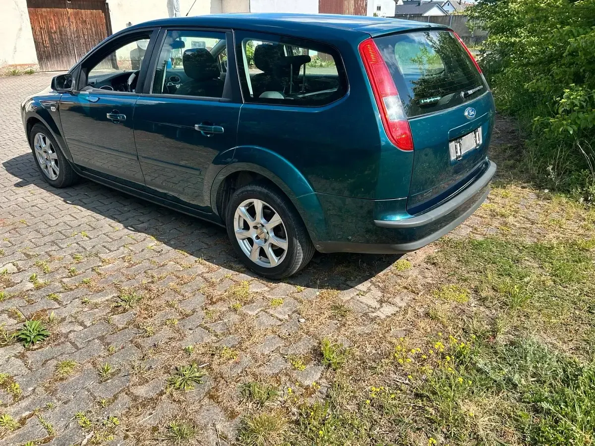 Gebraucht Ford Focus 101 PS (74 kW) 2007 Grün Kombi