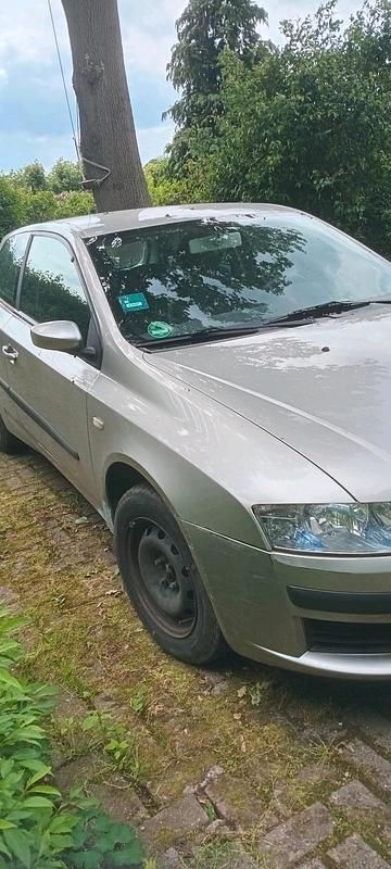 Gebraucht Fiat Stilo 133 PS (97 kW) 2002 Grau Limousine