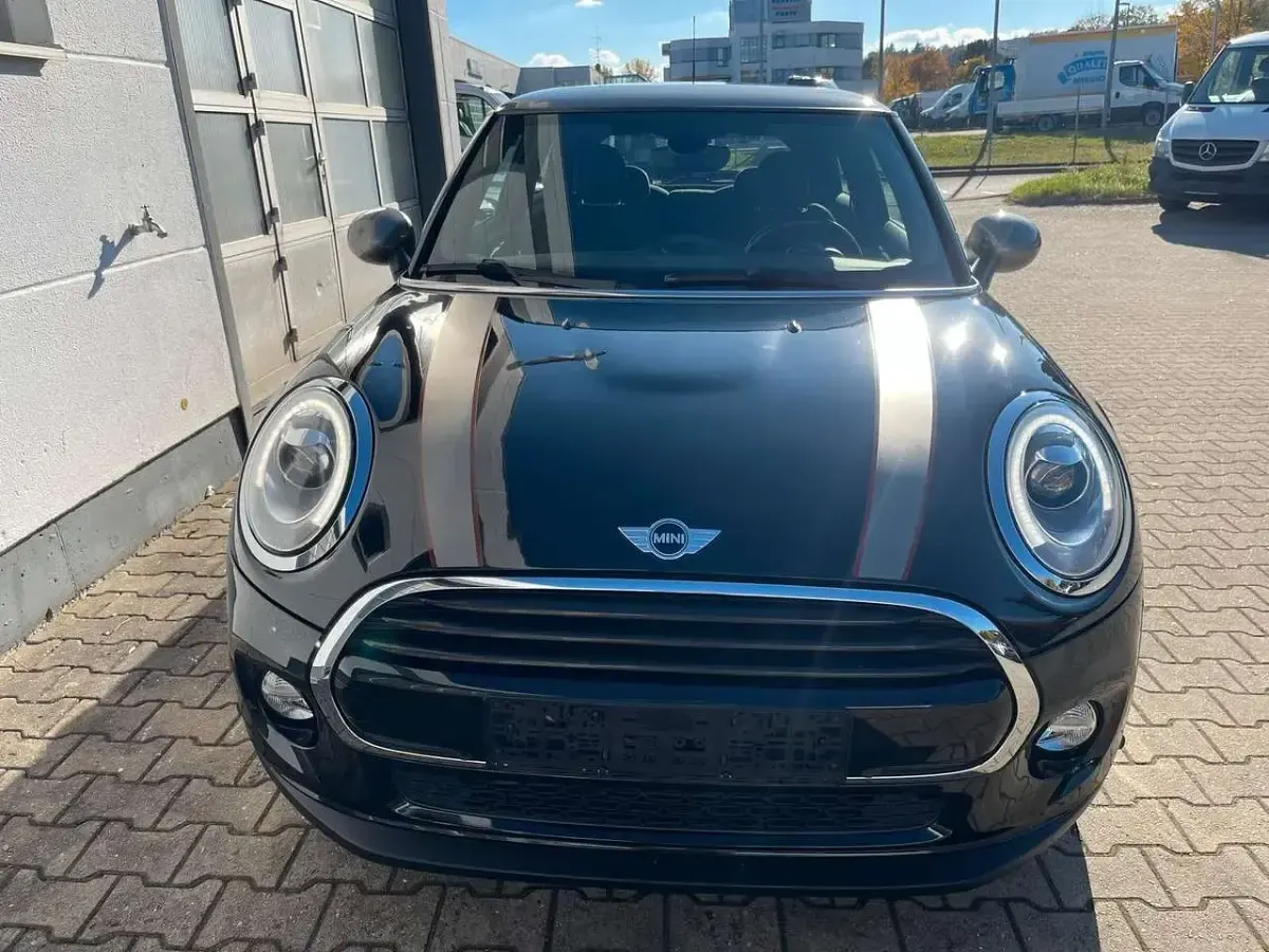 Używany Mini Cooper Chili 136 KM (100 kW) 2017 Czarny Hatchback