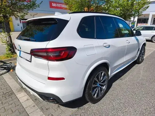 Gebraucht BMW X5 M Sport 286 PS (210 kW) 2021 Weiß SUV