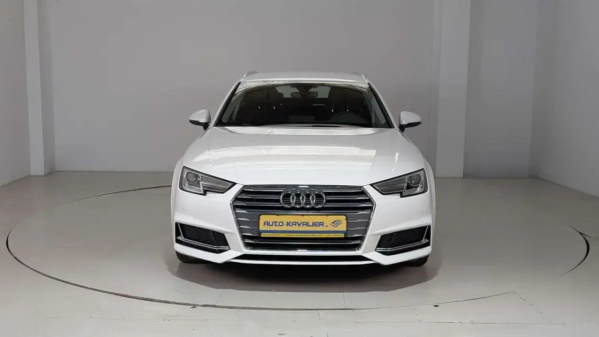 Gebraucht Audi A4 Sport 150 PS (110 kW) 2019 Weiß Kombi