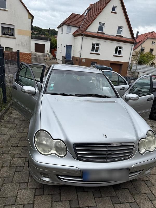 Usata Mercedes C180 143 CV (105 kW) 2004 Argento Berlina