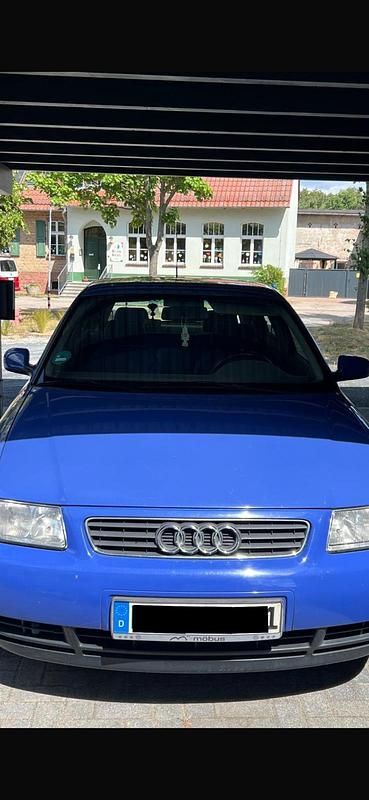 Blau Gebraucht 1996 Audi A3 Kleinwagen | 1.300 € (Guter Preis) - Bild 1/4