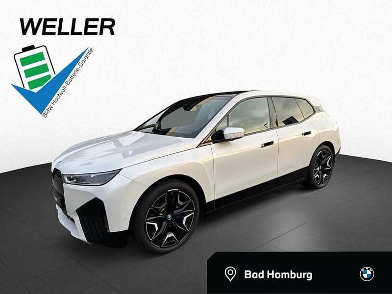 Mineralweiß (weiß) Gebraucht 2023 BMW iX Sport Line SUV | 46.450 € (Guter Preis) - Bild 1/3