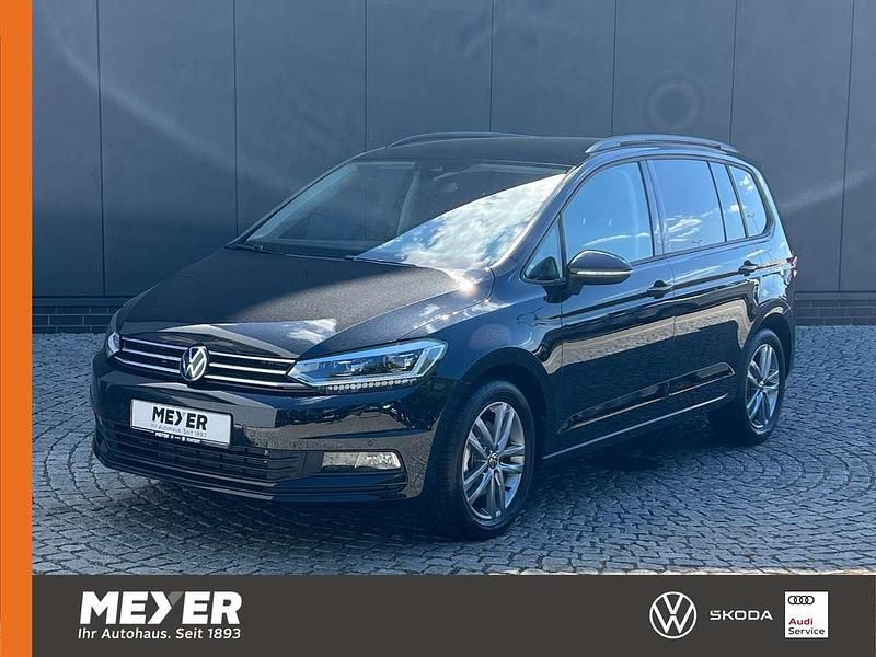 Grenadillschwarz metallic Neu 2026 VW Touran Comfortline Van / Kleinbus | 34.489 € (Superpreis) - Bild 1/4