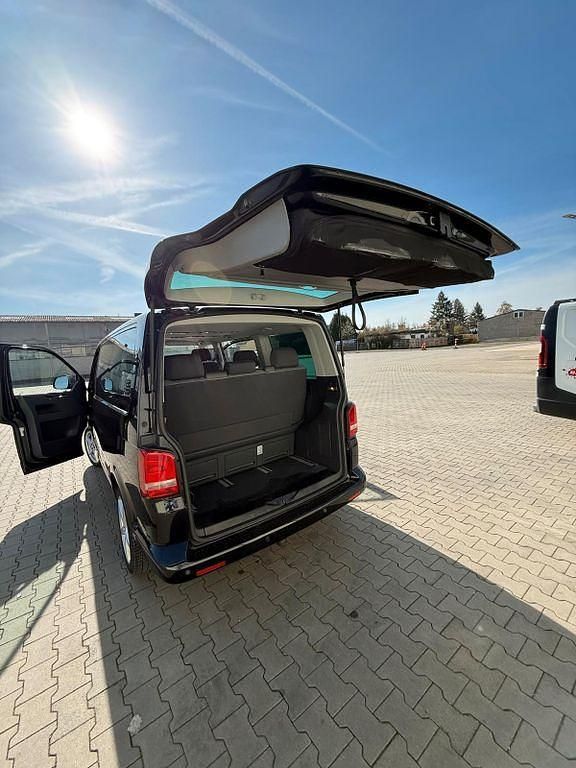 Second-hand VW T5 143 CP (105 kW) 2011 Negru Van