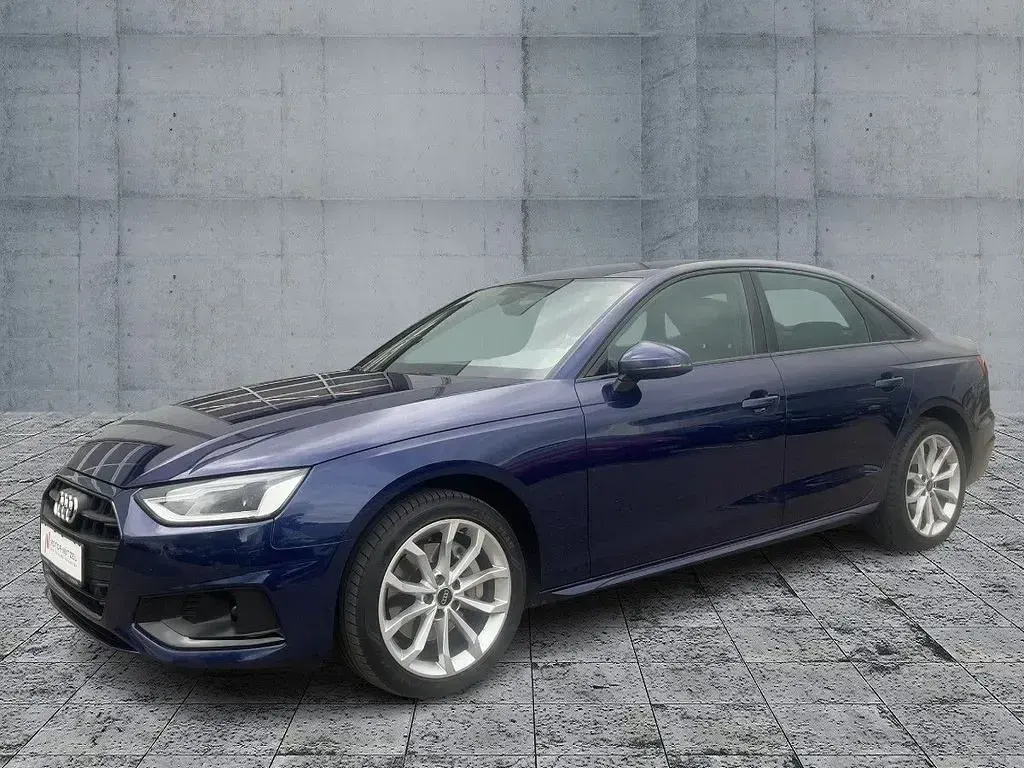 Gebraucht Audi A4 Advanced 204 PS (150 kW) 2022 Navarrablau metallic Limousine