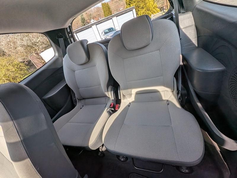 Gebraucht Renault Twingo 75 PS (55 kW) 2010 Silber Kleinwagen