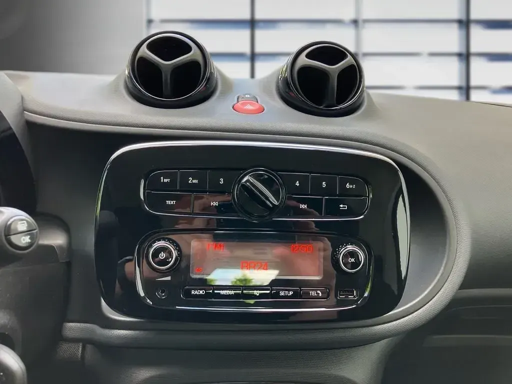 Gebraucht Smart ForTwo Electric Drive 60 kW (82 PS) 2023 Schwarz Coupé