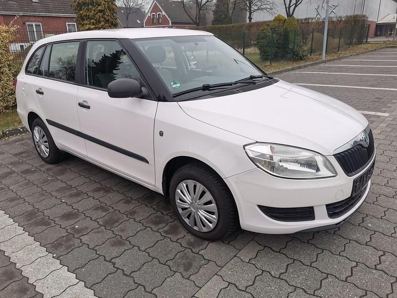 Gebraucht Skoda Fabia 69 PS (50 kW) 2012 Weiß Kombi