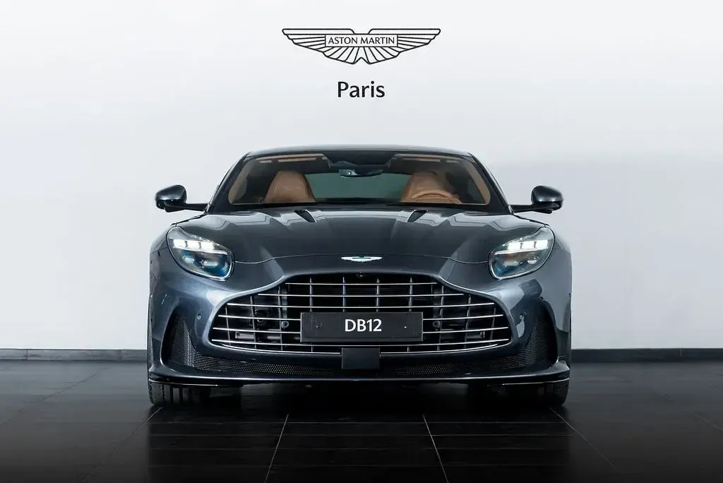 Neu Aston Martin DB12 680 PS (500 kW) 2026 Grau