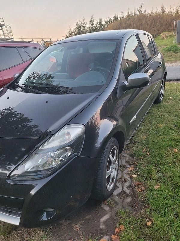 Schwarz Gebraucht 2010 Renault Clio II Kleinwagen | 1.050 € (Superpreis) - Bild 1/4