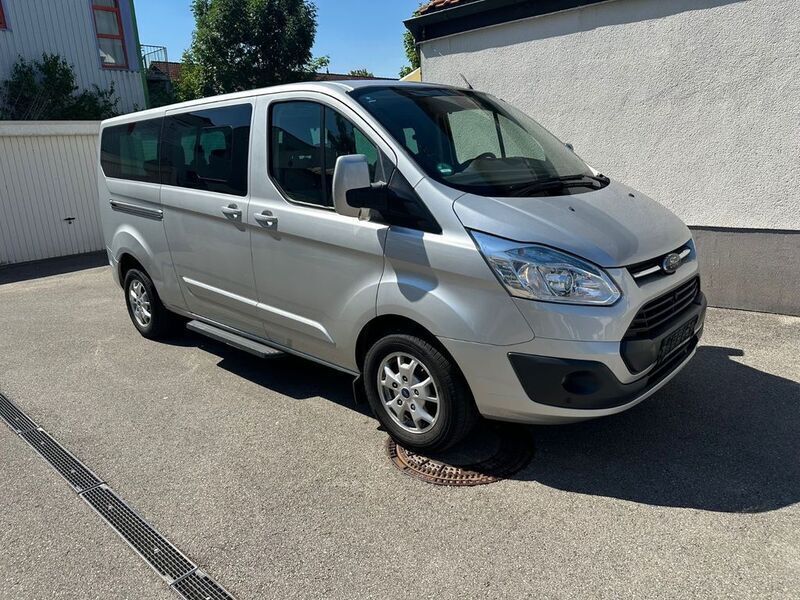 Silber Gebraucht 2014 Ford Tourneo Custom Titanium Van / Kleinbus | 12.900 € (Superpreis) - Bild 1/4