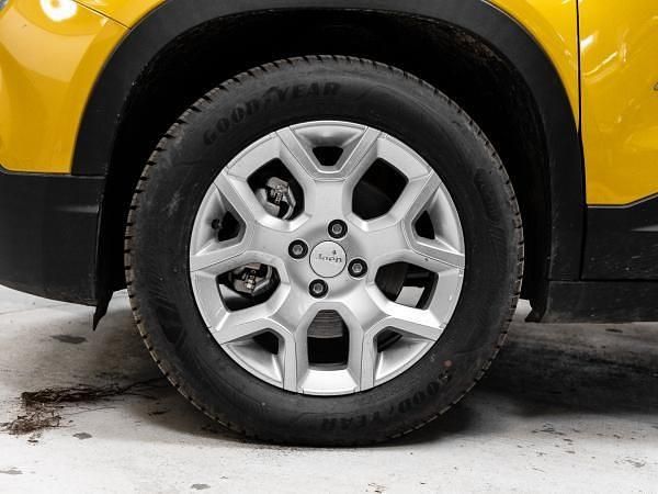 Neu Jeep Avenger EV Altitude 114 kW (156 PS) 2025 Gelb (sun yellow mit dach in volcano black) SUV