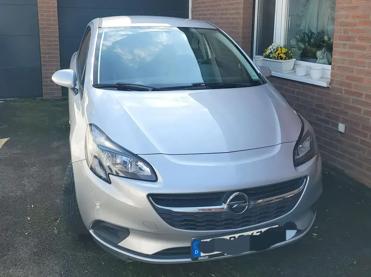 Używany Opel Corsa Active 69 KM (50 kW) 2016 Srebrny Hatchback