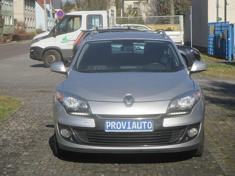 Gebraucht Renault Mégane GrandTour Initiale Paris 116 PS (85 kW) 2013 Platingrau Kombi