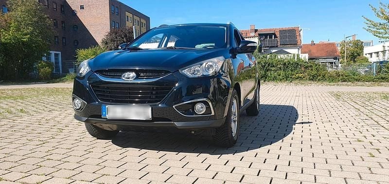 Schwarz Gebraucht 2013 Hyundai ix35 SUV | 12.500 € (Etwas zu teuer) - Bild 1/4