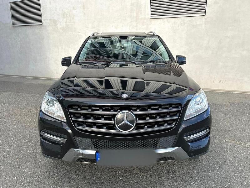 Gebraucht Mercedes ML350 258 PS (189 kW) 2012 Schwarz SUV