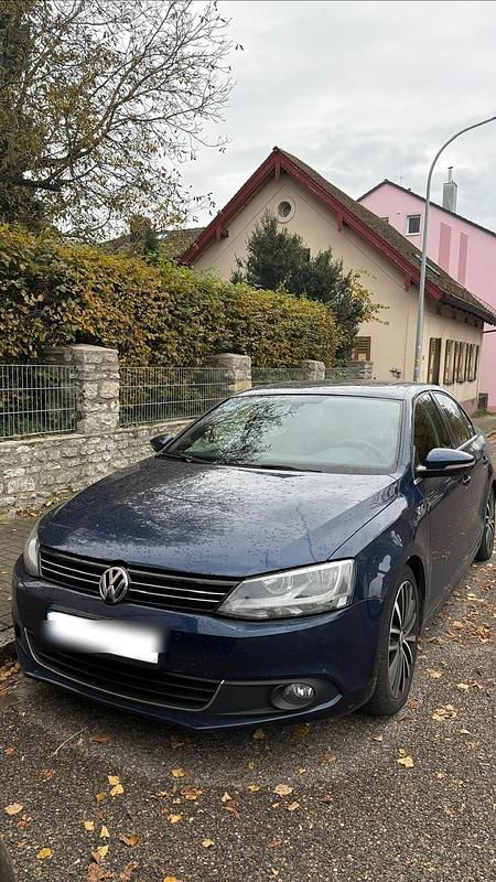 Blau Gebraucht 2012 VW Jetta Limousine | 6.000 € (Guter Preis) - Bild 1/4