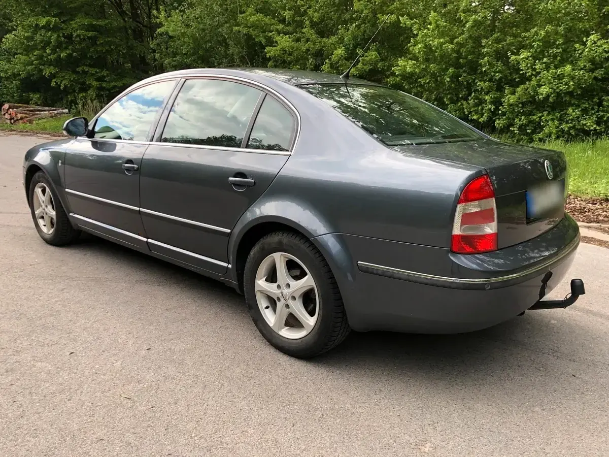 Gebraucht Skoda Superb 150 PS (110 kW) 2008 Grau Limousine