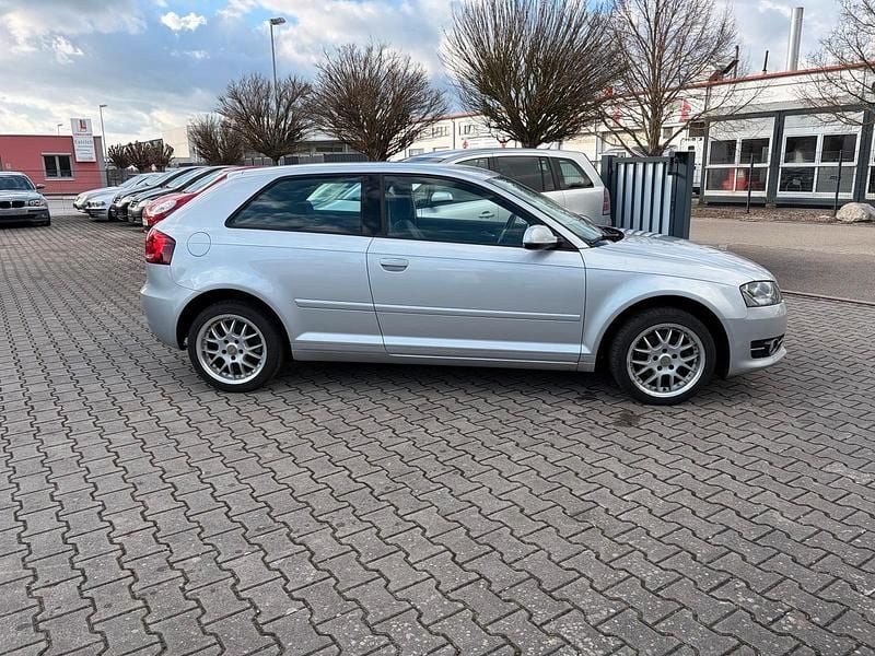 Gebraucht Audi A3 Business 105 PS (77 kW) 2011 Silber Kleinwagen