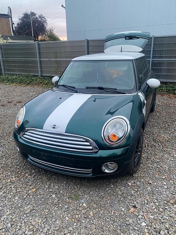 Grün Gebraucht 2009 Mini Cooper Kleinwagen | 3.100 € (Superpreis) - Bild 1/4