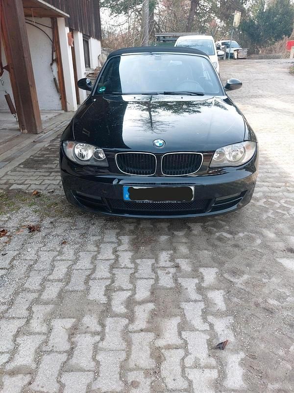 Gebraucht BMW 118 Cabriolet 143 PS (105 kW) 2009 Schwarz Cabrio