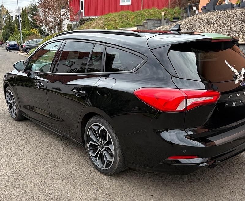 Gebraucht Ford Focus ST-Line 150 PS (110 kW) 2019 Schwarz Kombi